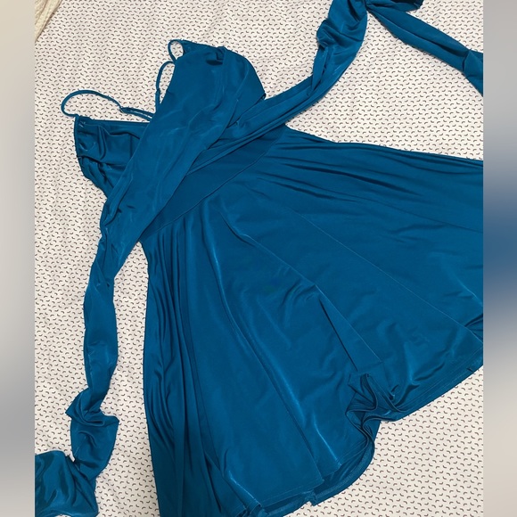 Dress - Picture 2 of 4